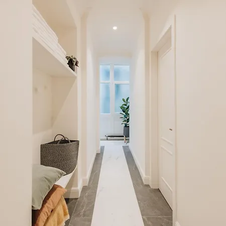 Luxury Design At Old Town Square With Air Condition Praga