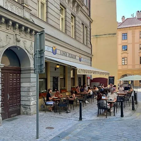 Luxury Design At Old Town Square With Air Condition 아파트 프라하