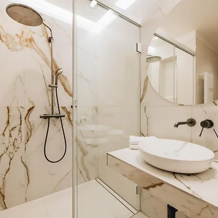 아파트 Luxury Design At Old Town Square With Air Condition