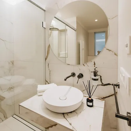 아파트 Luxury Design At Old Town Square With Air Condition *